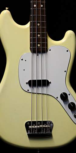 Fender Musicmaster Bass Olympic White de 1976