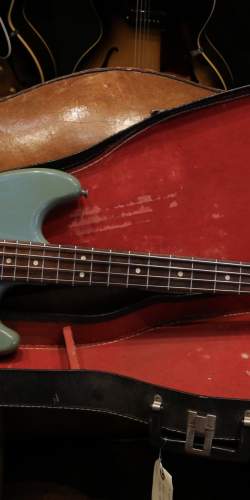 Fender Musicmaster Bass Daphne Blue de 1974