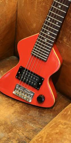 Hondo Chiquita Red des 1980's