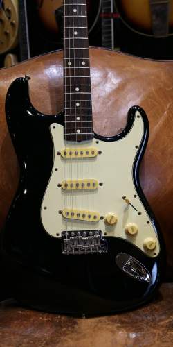 Fender Stratocaster CIJ Black de 1998